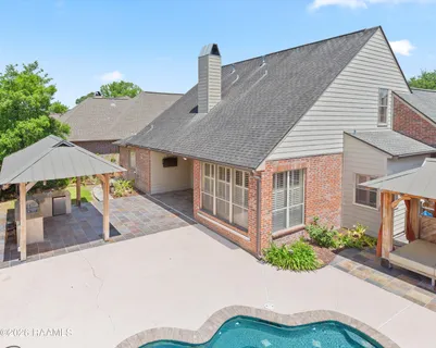 $427,000 | 305 Breemen Circle, Lafayette, LA 70508