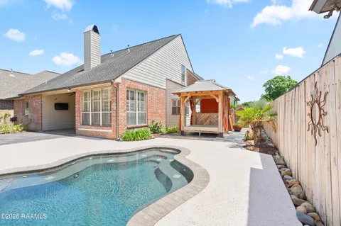 $427,000 | 305 Breemen Circle, Lafayette, LA 70508