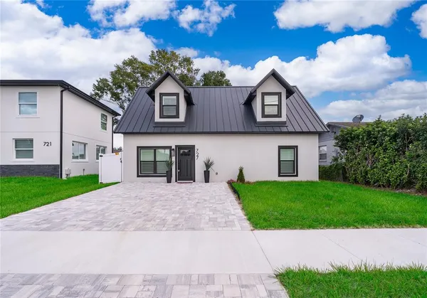 $2,200 | 727 Magnolia Avenue, Winter Garden, FL 34787
