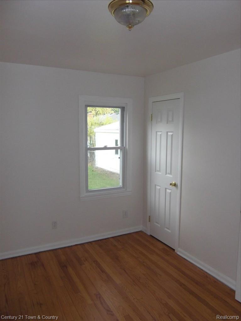1339 Cambridge Road Berkley, MI 48072 - Photo 12 of 25 Bedroom #1