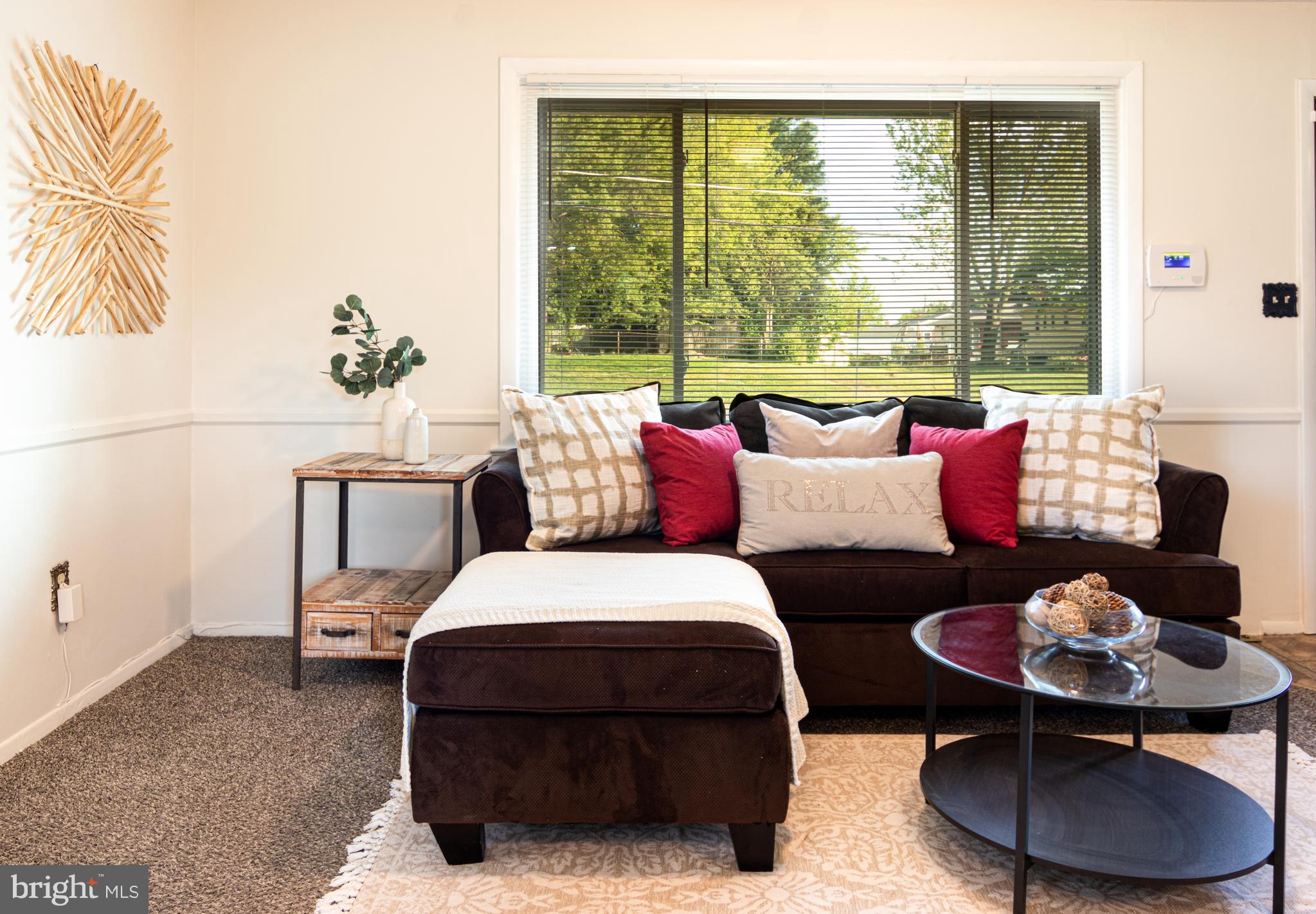 200 Tor Bryan Road Fort Washington, MD 20744 - Photo 5 of 25 Tons of Natural Light