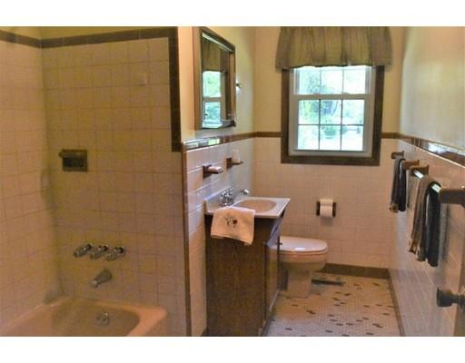 13 Walker Road Beverly, MA 01915 - Photo 13 of 16 Gallery Image 13