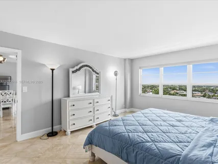 $2,600 | 340 Sunset Drive, Unit 1407, Fort Lauderdale, FL 33301