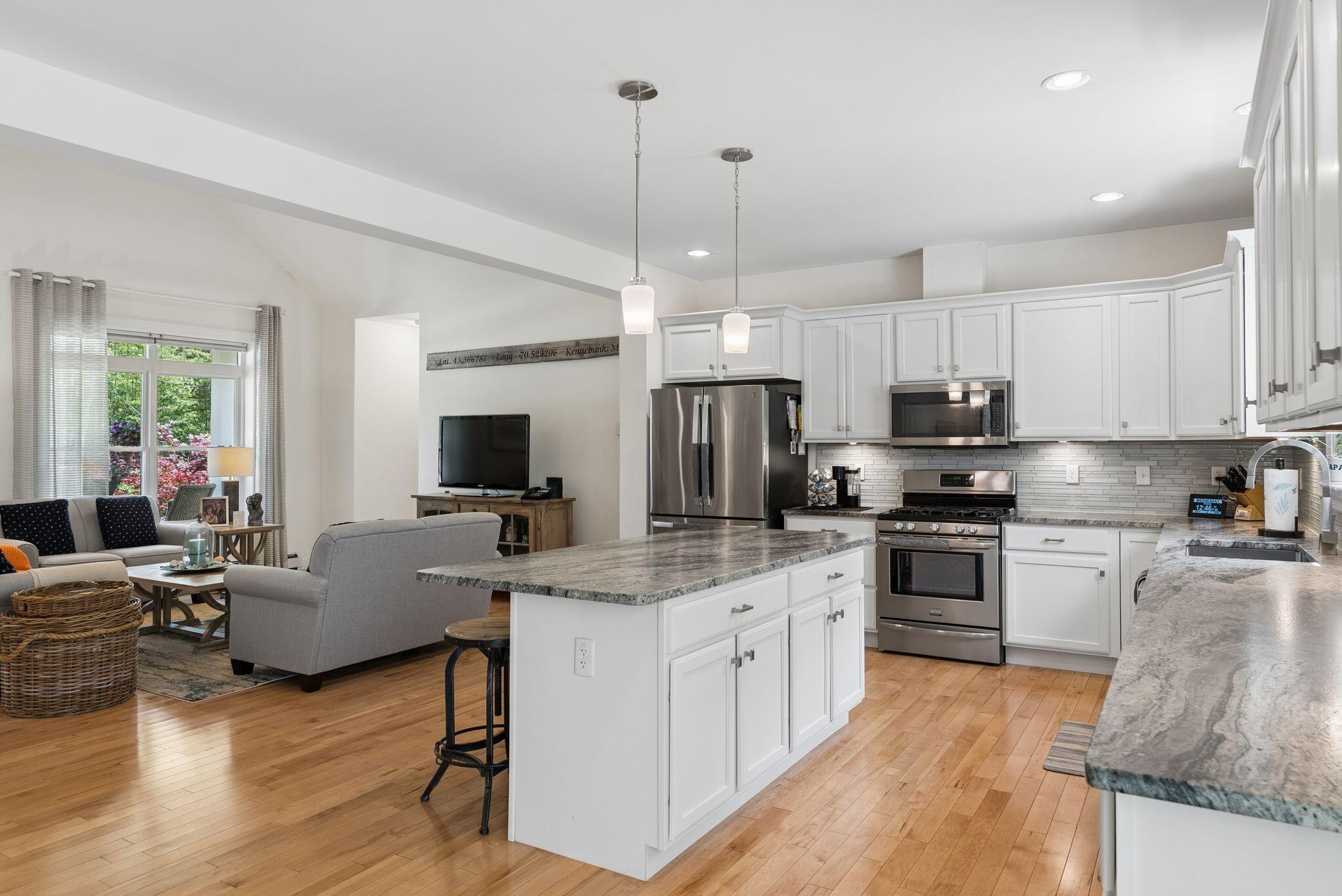 113 Sea Road Kennebunk, ME 04043 - Photo 11 of 55 Kitchen