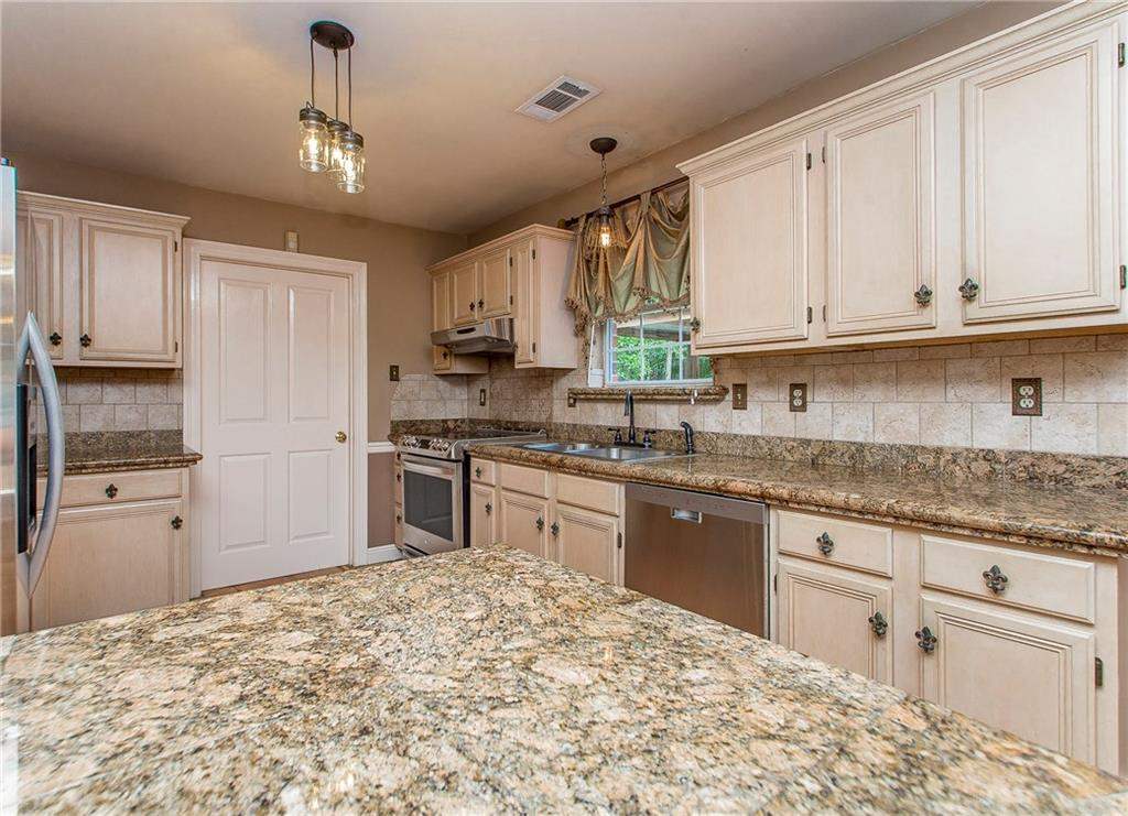 23060 Nelita Road Mandeville, LA 70471 - Photo 12 of 30 Gallery Image 12