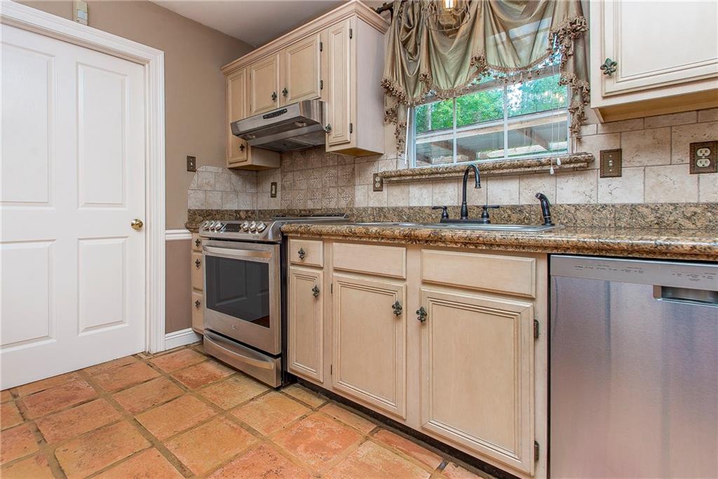 23060 Nelita Road Mandeville, LA 70471 - Photo 9 of 30 Gallery Image 9