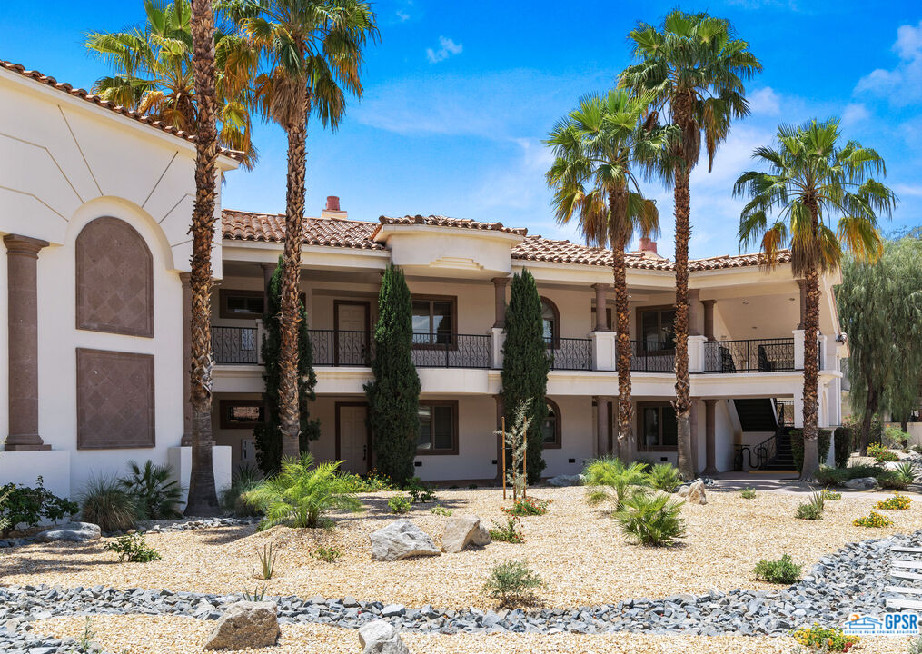 Las Serenas Apartments - Palm Desert, CA 92260