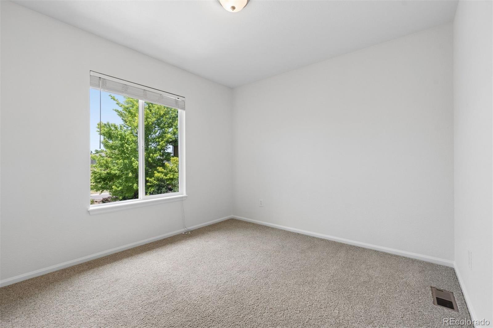 10747 Towerbridge Circle Highlands Ranch, CO 80130 - Photo 21 of 35