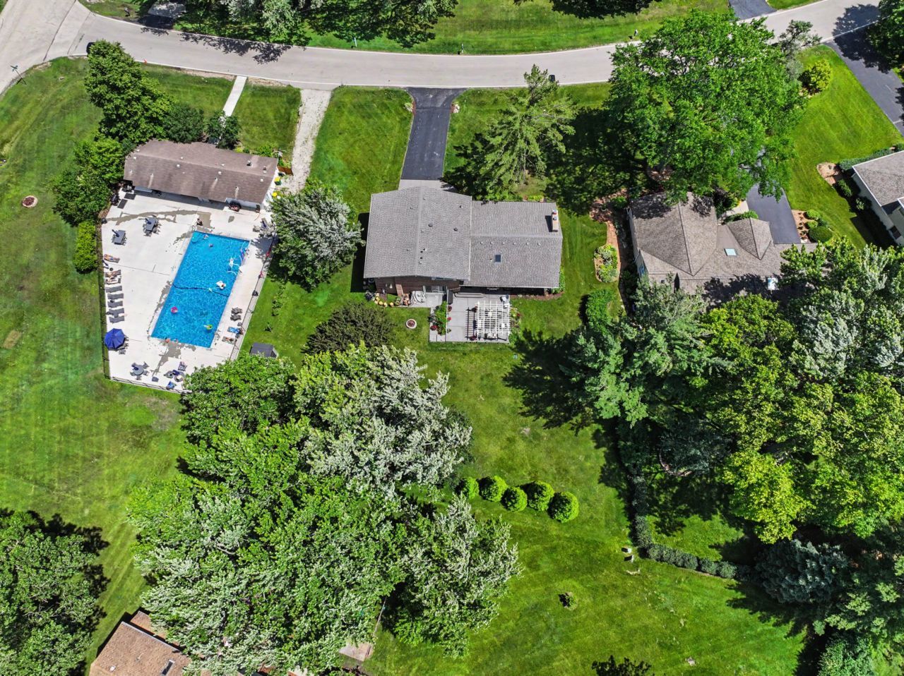 328 Windsor Lane Inverness, IL 60010 - Photo 32 of 33 an aerial view of a house with yard swimming pool and outdoor seating