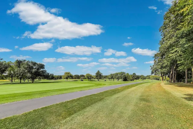 $825,000 | 3706 Royal Fox Drive, St. Charles, IL 60174