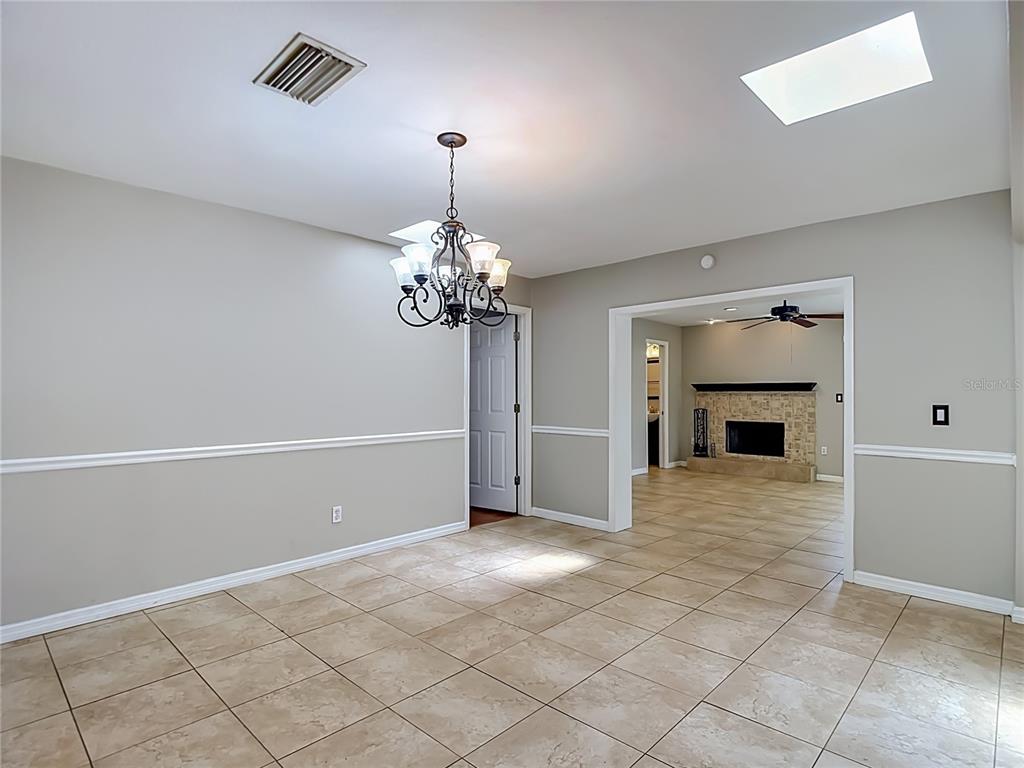 811 Ambassador Loop Tampa, FL 33613 - Photo 16 of 75