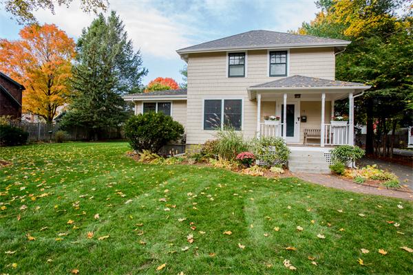 10 Bryn Mawr Road Wellesley, MA 02482 - Photo 1 of 17
