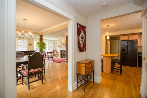 10 Bryn Mawr Road Wellesley, MA 02482 - Photo 4 of 17