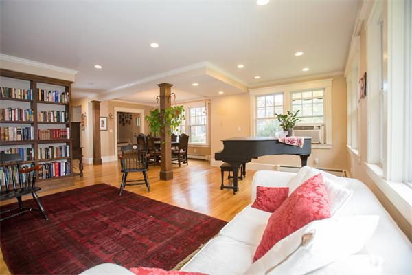 10 Bryn Mawr Road Wellesley, MA 02482 - Photo 7 of 17