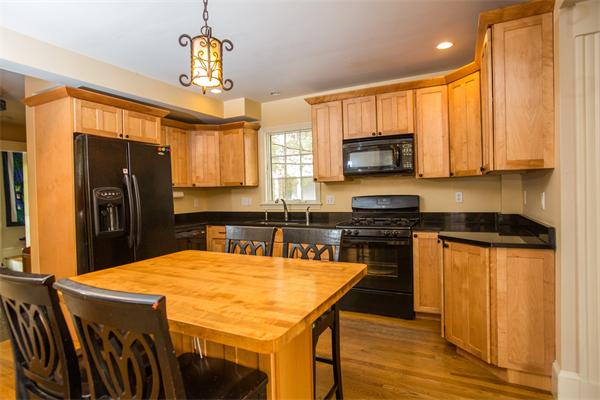 10 Bryn Mawr Road Wellesley, MA 02482 - Photo 8 of 17