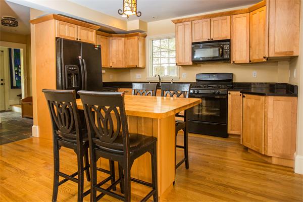 10 Bryn Mawr Road Wellesley, MA 02482 - Photo 9 of 17