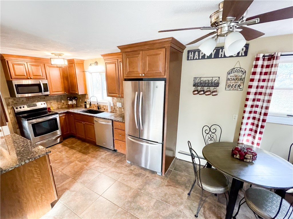 106 Westcott Road Scituate, RI 02857 - Photo 3 of 10