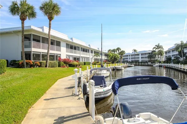 $2,100 | 1858 Southwest Palm City Road, Unit 103, Stuart, FL 34994