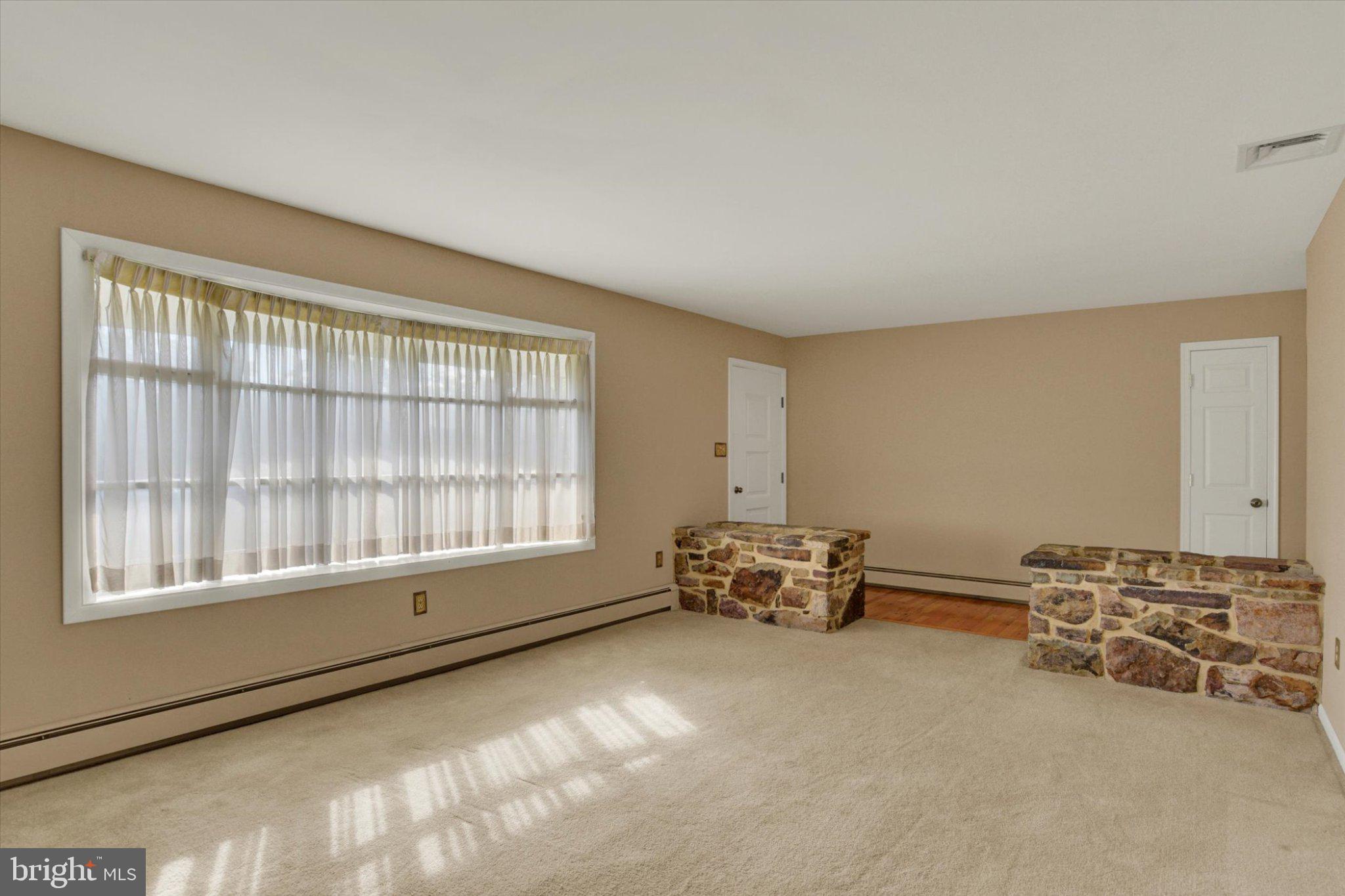344 Rich Valley Road Carlisle, PA 17015 - Photo 5 of 29 Gallery Image 5
