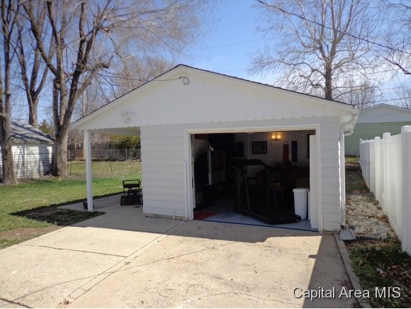 1128 Johnson Lane Springfield, IL 62702 - Photo 15 of 15