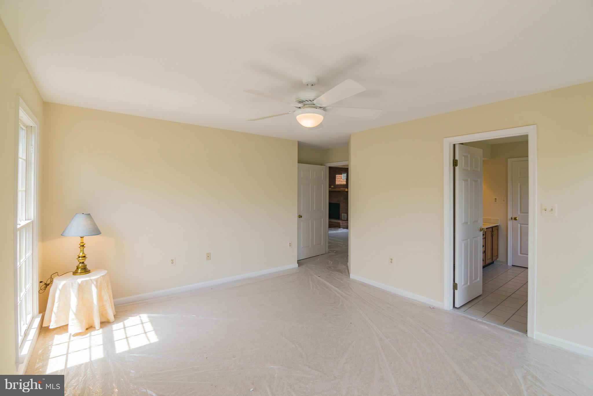 3055 Hickory Ridge Road Dunkirk, MD 20754 - Photo 14 of 29 a view of a livingroom with a chandelier fan