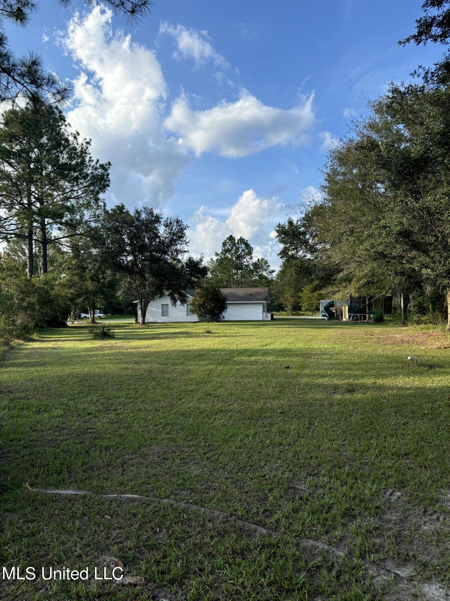 72 Dickerson Road Picayune, MS 39466 - Photo 29 of 30 IMG_0814