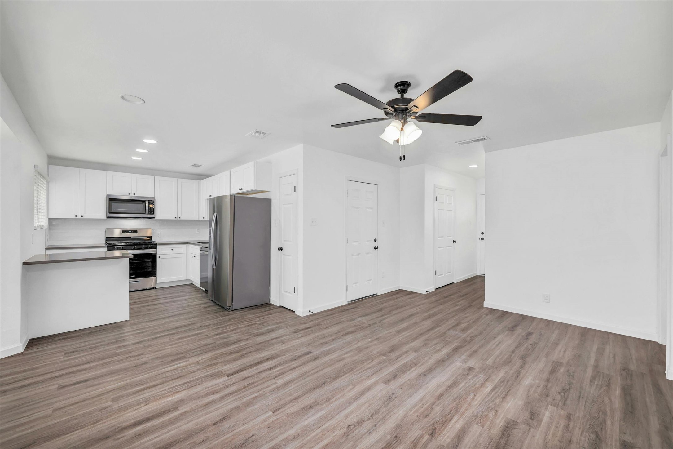 6506 King George Drive Austin, TX 78745 - Photo 5 of 21