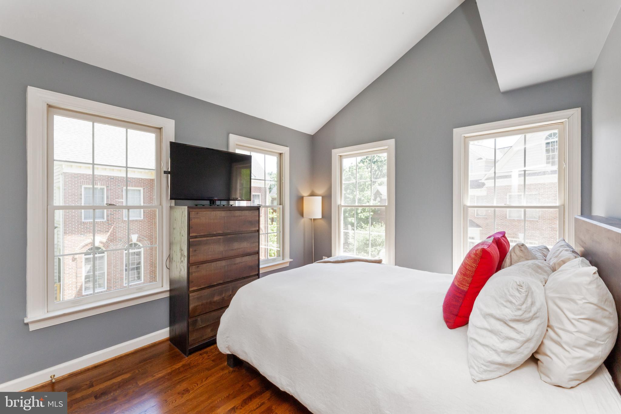 156 Rees Place Falls Church, VA 22046 - Photo 23 of 36