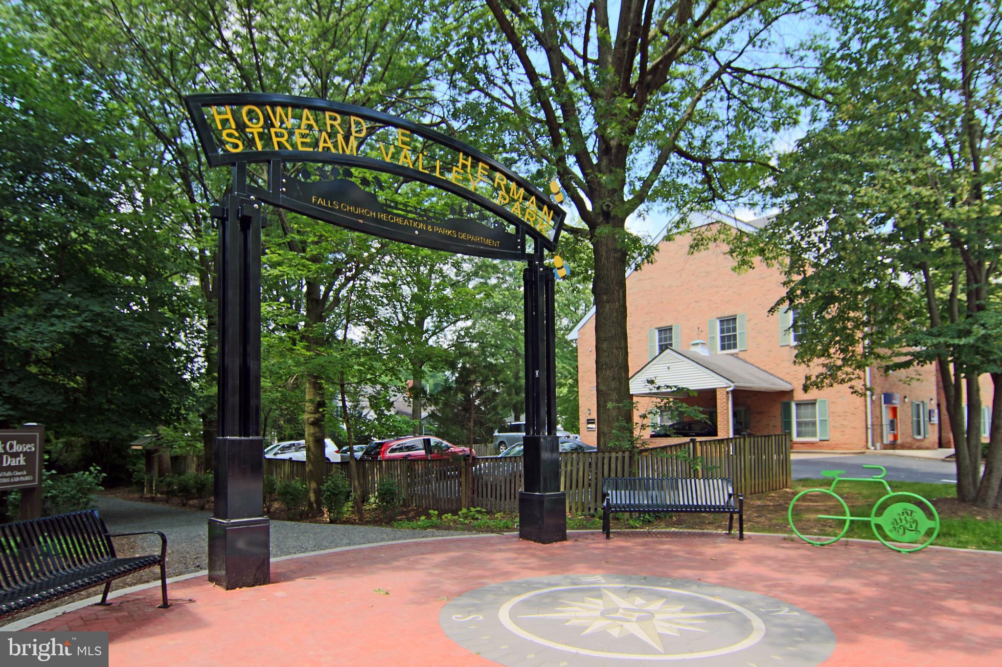 156 Rees Place Falls Church, VA 22046 - Photo 33 of 36