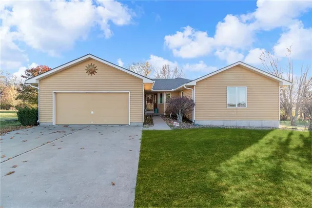 $535,000 | 8446 Hh Highway, Odessa, MO 64076