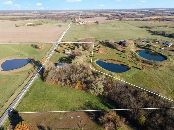 $500,000 | 8446 Hh Highway, Odessa, MO 64076