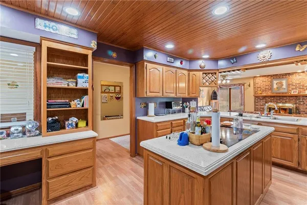 $500,000 | 8446 Hh Highway, Odessa, MO 64076