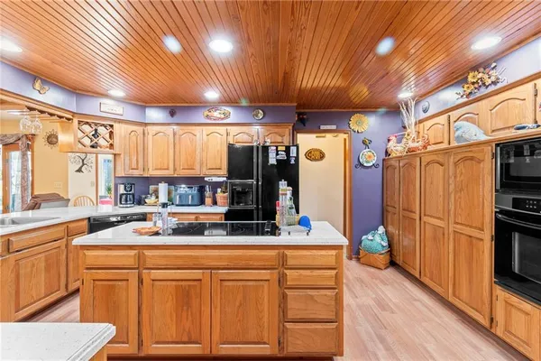 $500,000 | 8446 Hh Highway, Odessa, MO 64076