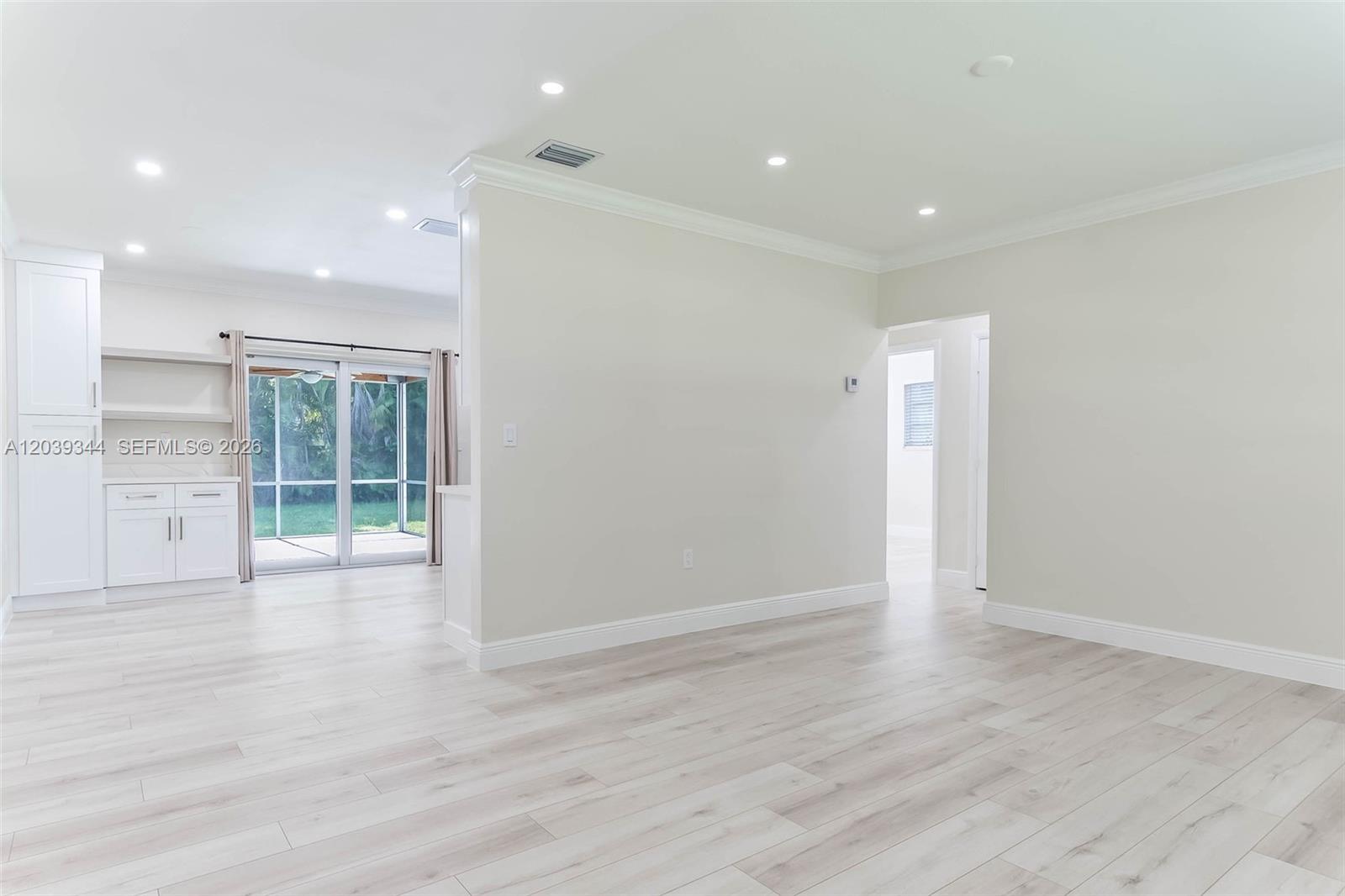 11527 Southwest 81st Road, Unit 11527 Pinecrest, FL 33156 - Photo 3 of 20