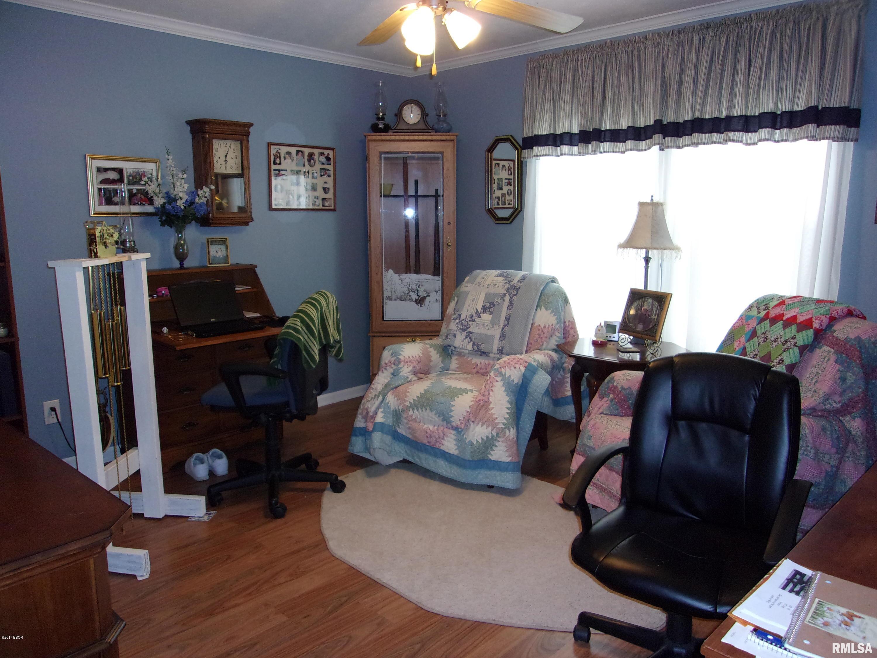 203 Main Street Valier, IL 62891 - Photo 10 of 26 Gallery Image 10