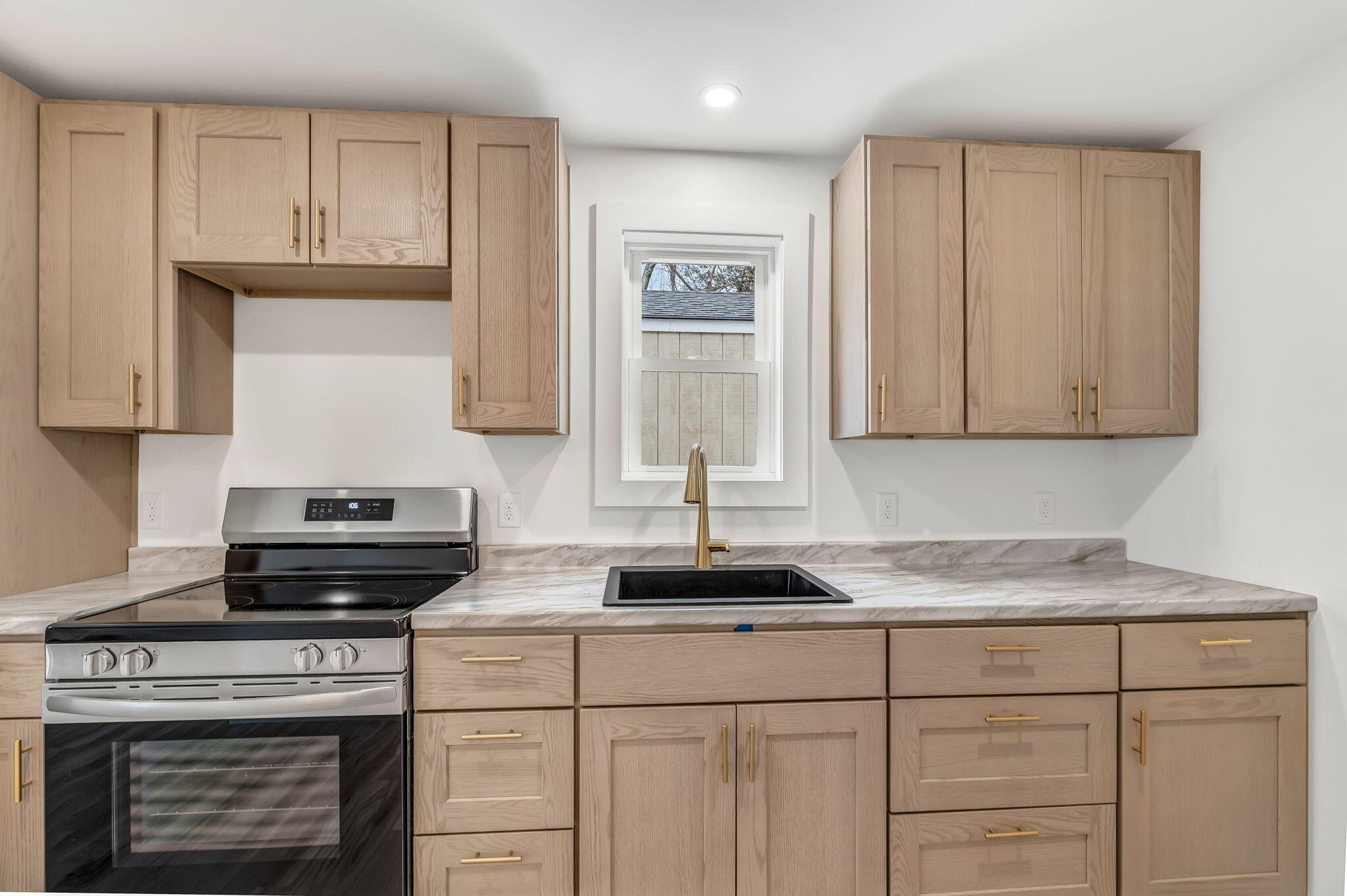 4 High Street Biddeford, ME 04005 - Photo 19 of 44 20-web-or-mls-4-high-st