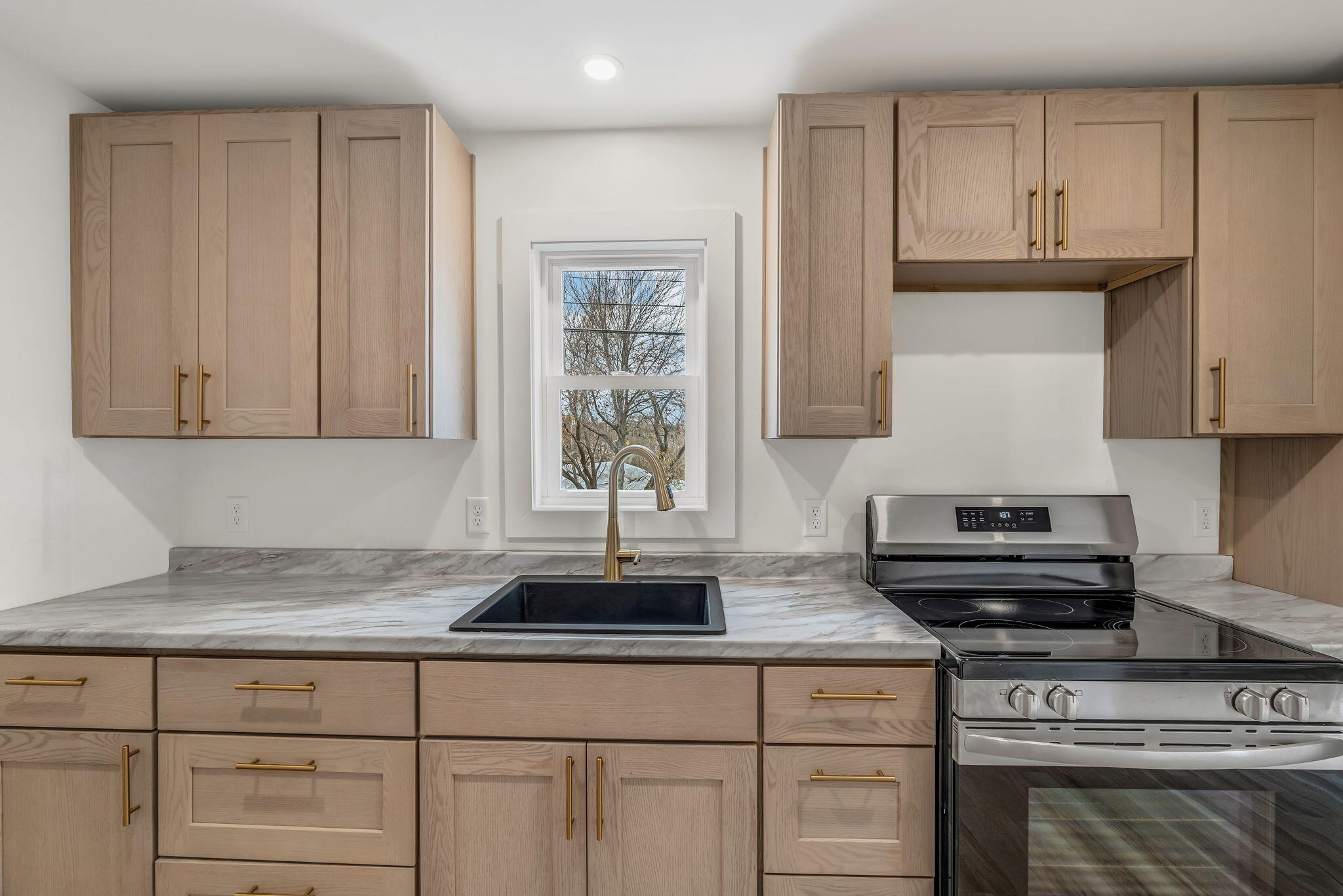 4 High Street Biddeford, ME 04005 - Photo 4 of 44 29-web-or-mls-4-high-st