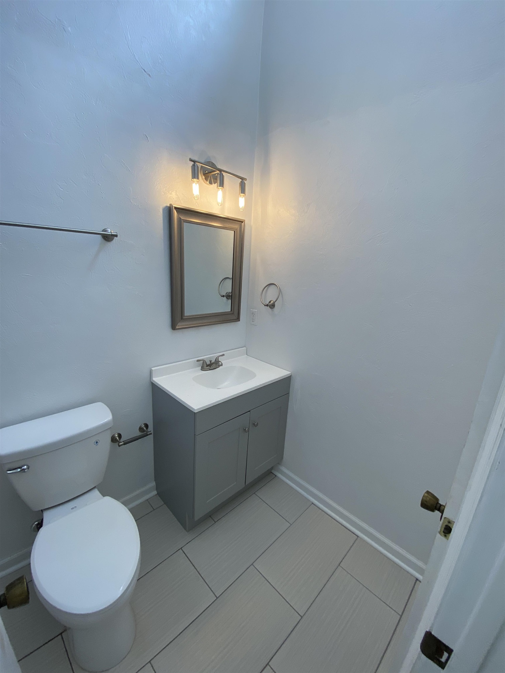 1242 High Road Tallahassee, FL 32304 - Photo 3 of 10