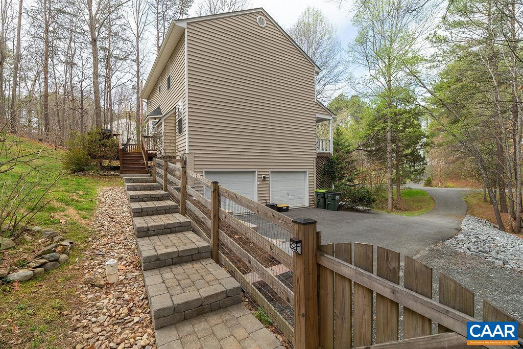 246 White Cedar Road Barboursville, VA 22923 - Photo 3 of 41