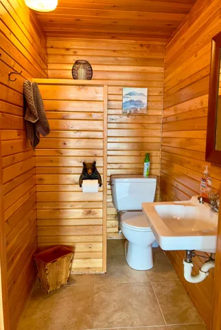 $1,095,000 | 13 Treehouse Lane, Millinocket, ME 04462