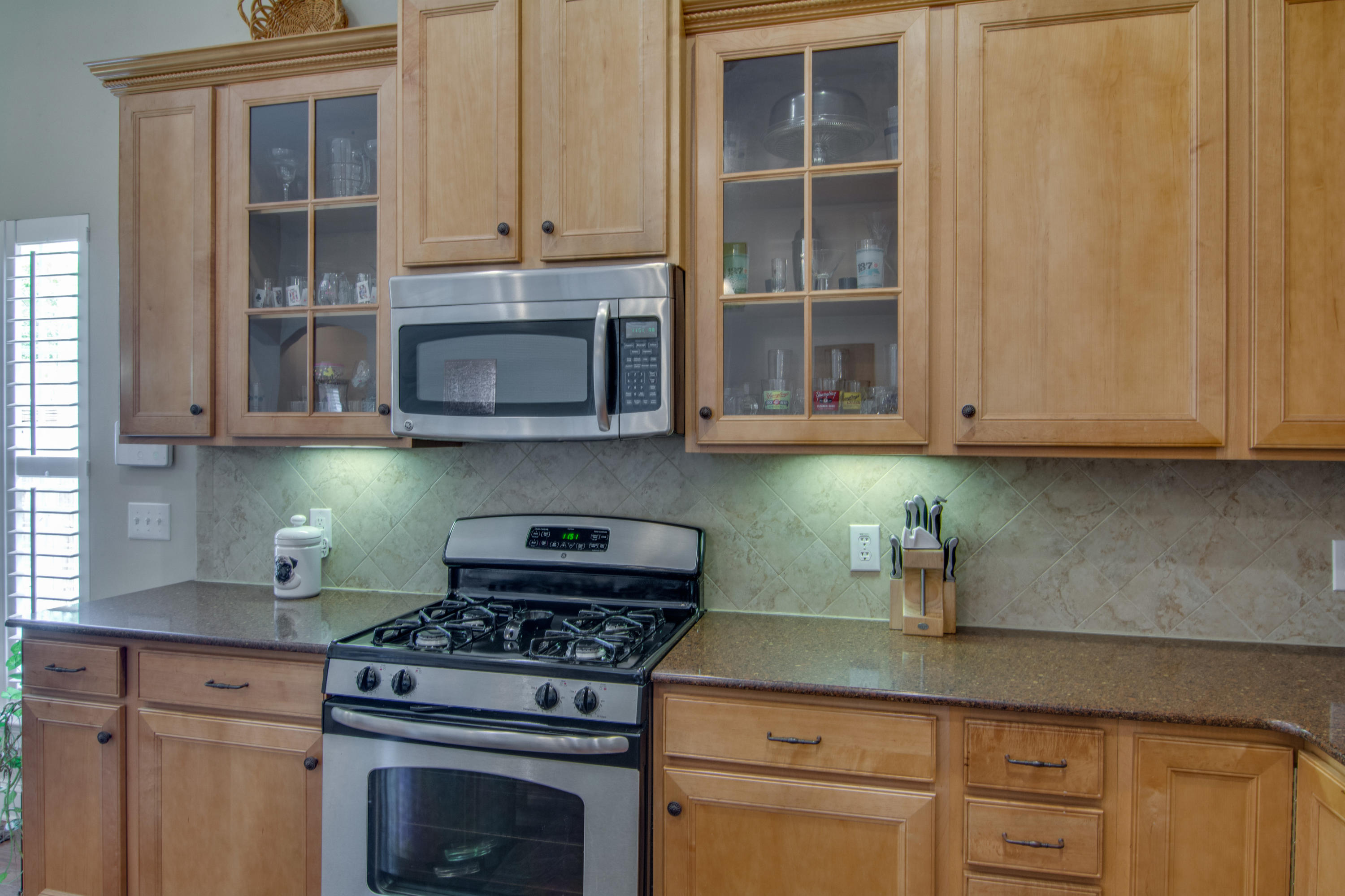 5446 Rising Tide North Charleston, SC 29420 - Photo 10 of 37 Quartz Counters, Gas Range, and more..