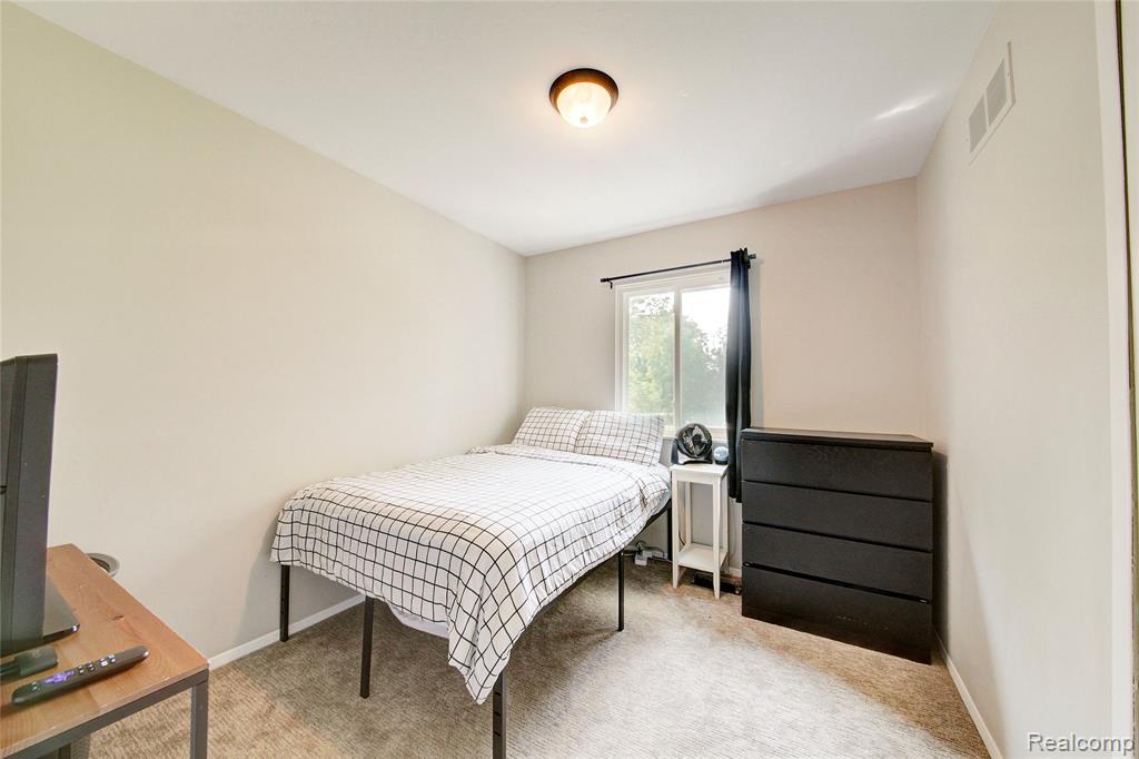 12644 Silver Lake Road Brighton, MI 48116 - Photo 40 of 60