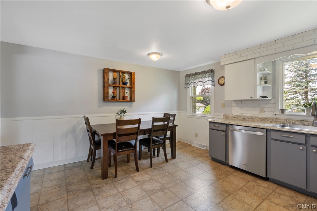 103 Benoit Drive Geddes, NY 13209 - Photo 12 of 43