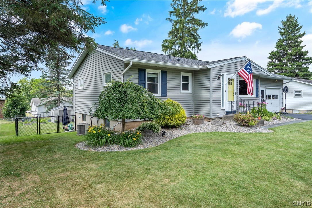 103 Benoit Drive Geddes, NY 13209 - Photo 3 of 43