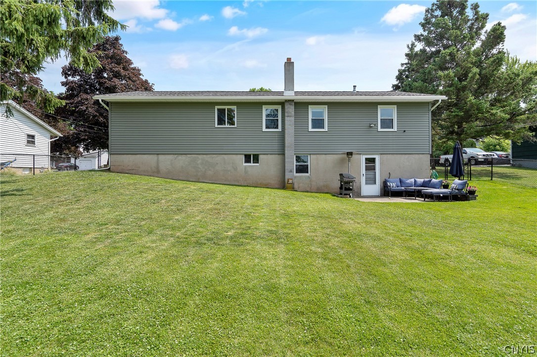 103 Benoit Drive Geddes, NY 13209 - Photo 38 of 43