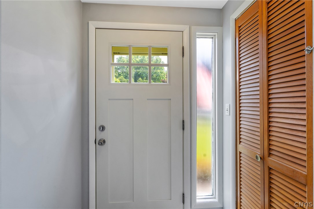 103 Benoit Drive Geddes, NY 13209 - Photo 5 of 43