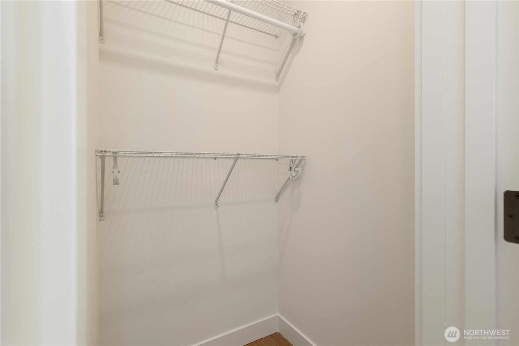 41 West Cremona Street Seattle, WA 98119 - Photo 8 of 25 Gallery Image 8