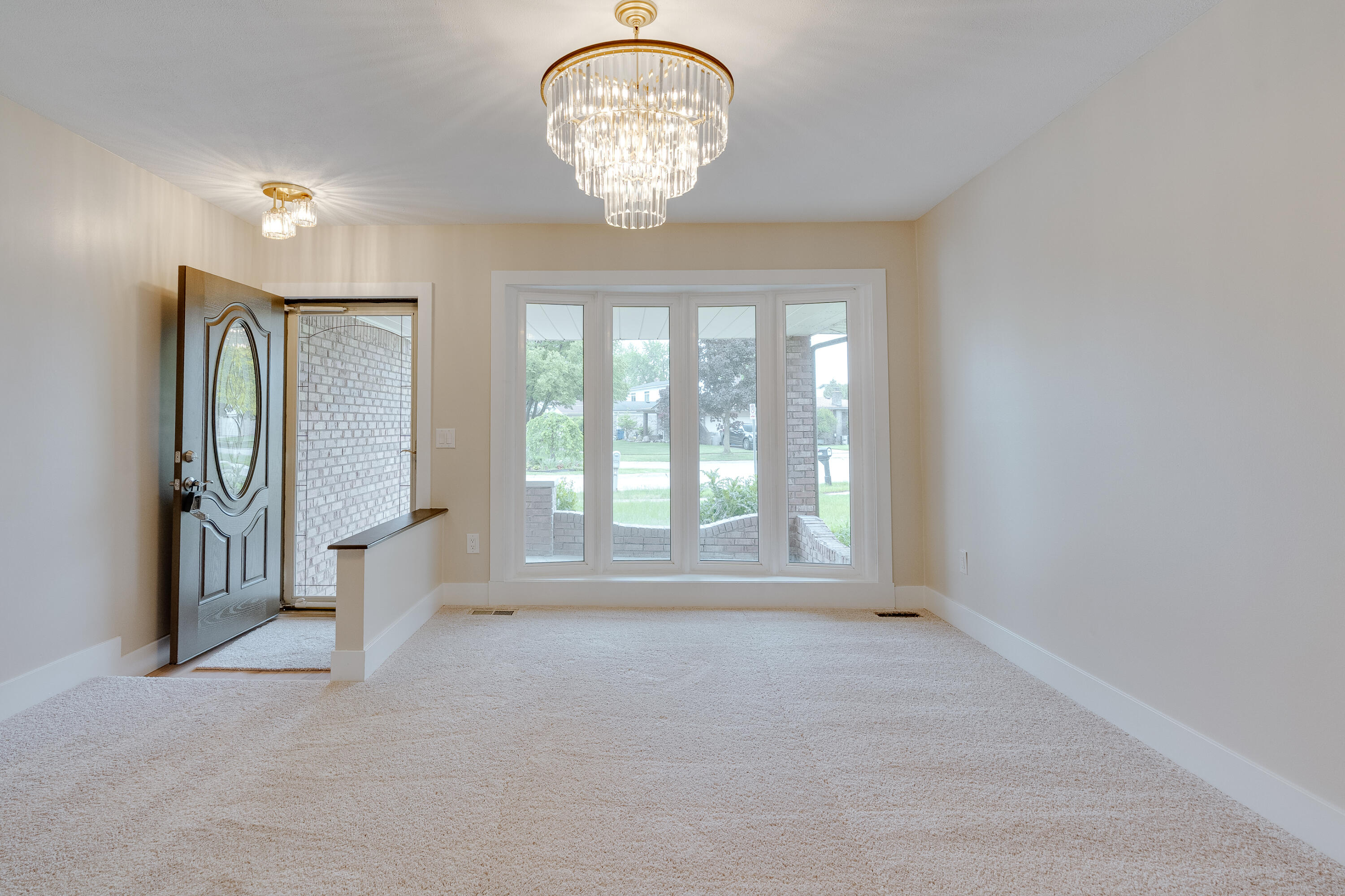 5806 Wedgewood Road Canton, MI 48187 - Photo 5 of 51 B-5806 Wedgewood, Canton-1