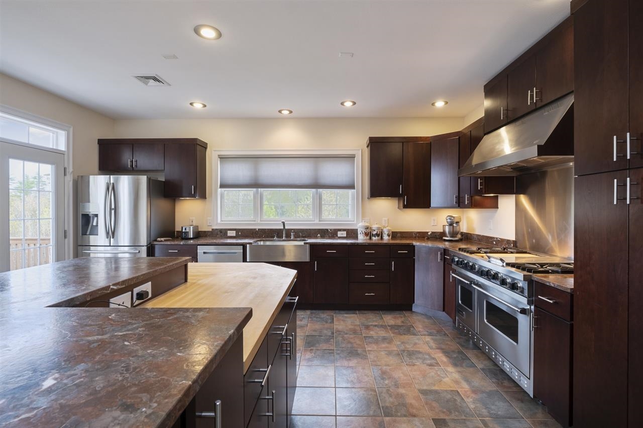 287 Hoit Road Concord, NH 03301 - Photo 10 of 33