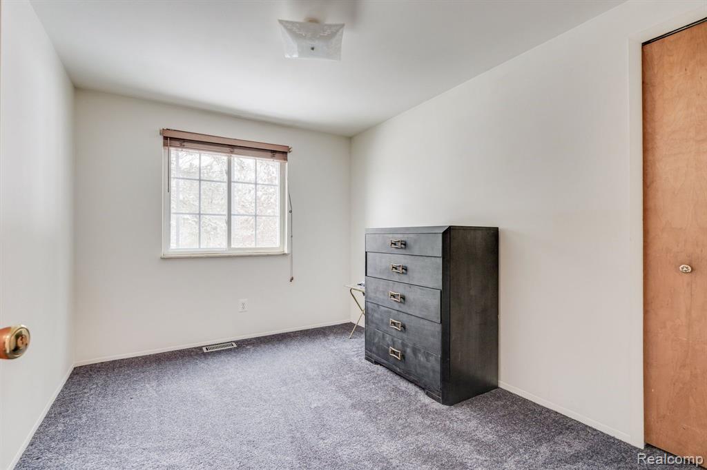 12070 Rattalee Lake Road Davisburg, MI 48350 - Photo 22 of 32